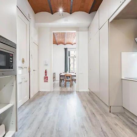 Elegant And Spacious Steps From Plaza Catalunya Apartament