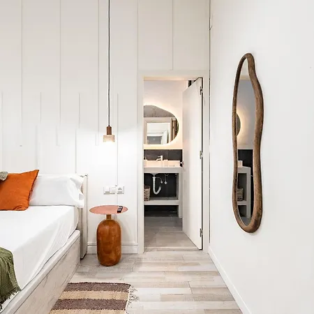 Apartment Elegant And Spacious Steps From Plaza Catalunya Barcelona